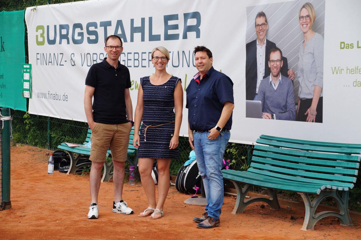Burgstahler Vorsorge- und Finanzberatung unterstützt die Tennis Vereinsarbeit in Linkenheim-Hochstetten
